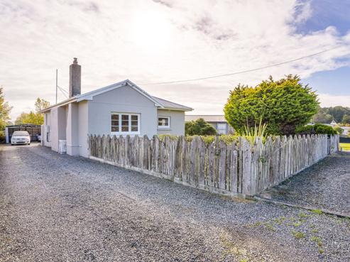 12 Mccaughan Street, Winton Surrounds