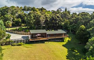 6 Ward Drive, Opua