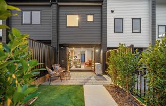 3/3 Firebrick Way, Hobsonville