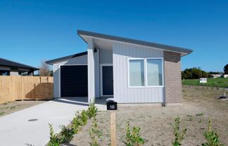 10 Hapeta St, Otaki