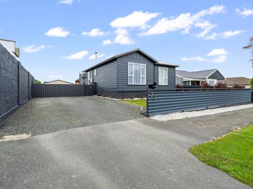 22 Coronation Street, Strathern