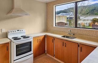 343 Wellington Road, Wainuiomata