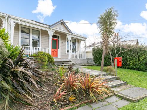 32 Eden Street, Island Bay