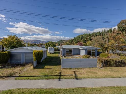 7 Hopkins Street, Luggate