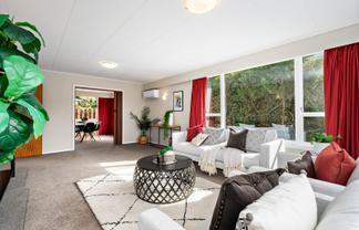 144 Broderick Road, Johnsonville