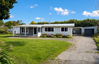 2 Wood Street, Patea