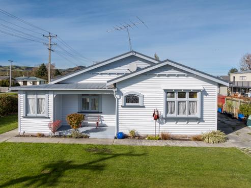 23 Chaucer Street, Milton