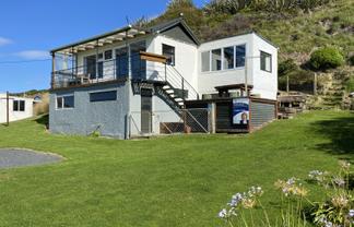 268 Jacks Bay Road, Hinahina