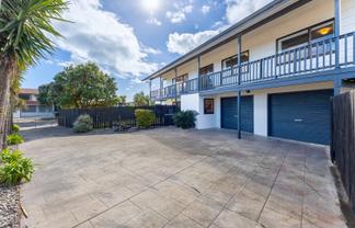 8 Olive Terrace, Paraparaumu Beach