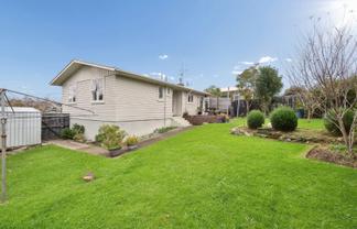 4 Filton Avenue, Brookfield