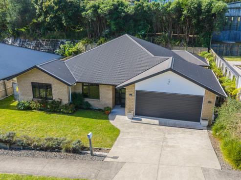 4 Frederick Place, Whalers Gate