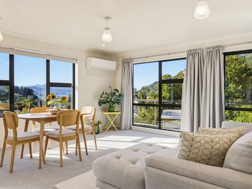 11 Angle Street, Picton