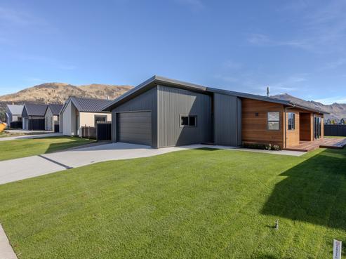 9 Packer Road, Wanaka