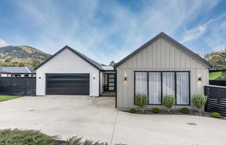 64 Heathfield Drive, Mosgiel