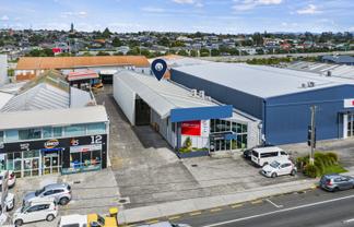 Multi-functional building - with options