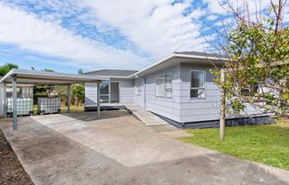 5 De Bloge Place, Clendon Park