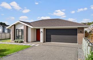 13 John Burke Drive, Aotea