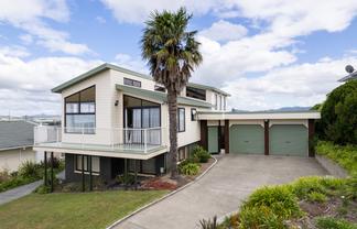 8 Harbour View Road, Onerahi