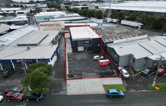 705M² UNIQUE COMMERCIAL BUILDING
