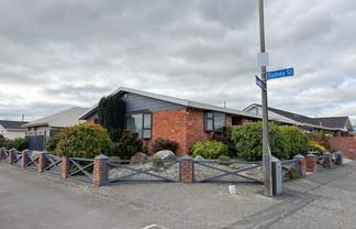 44 Newcastle Street, Windsor