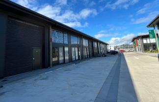 56sqm with roller door