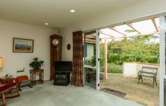 1/35 Busby Hill, Havelock North