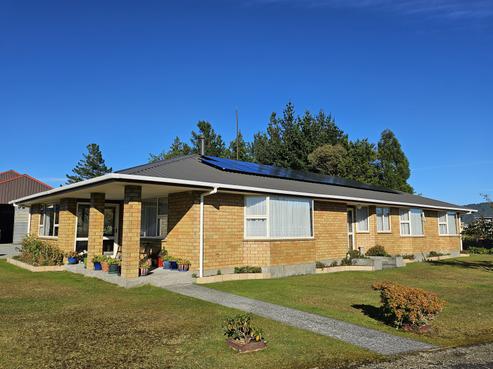 736 State Highway 7, Dobson