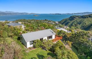 24 Titiro Moana Road, Korokoro