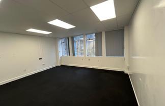 4 offices plus plus