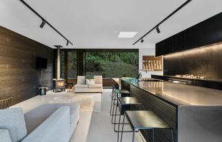 1 Huruhi Road, Oneroa