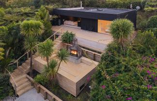 1 Huruhi Road, Oneroa