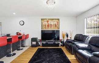 2/124 Stancombe Road, Flat Bush