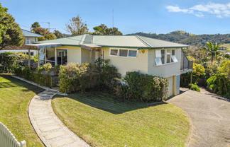 31 Hillcrest Road, Hatfields Beach