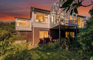 15 Lyons Crescent, Strathmore Park