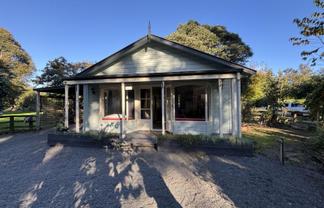 42 Riverbank Road, Okoia