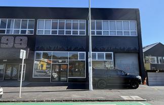 Premium Kingsland Showroom/Retail