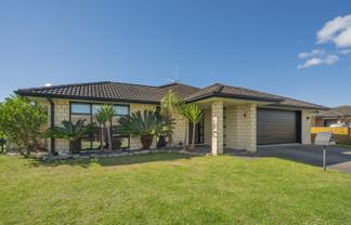 6 Gina Way, Welcome Bay