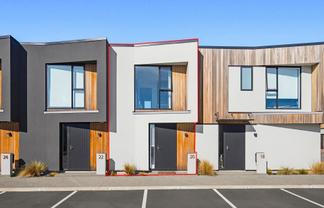 20/10 Trieste Way, Paraparaumu