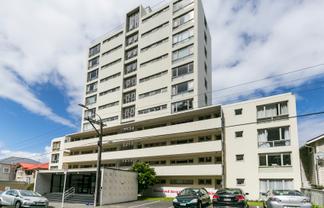 15/125 Grant Road, Thorndon