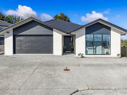 55A Twin Parks Rise, Papakura