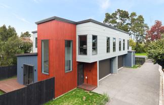 2/1082 River Road, Queenwood