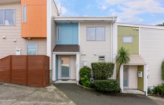 2/2 Chelmsford Street, Ngaio