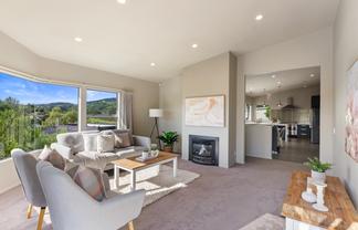 14 Charlotte Way, Raumati South