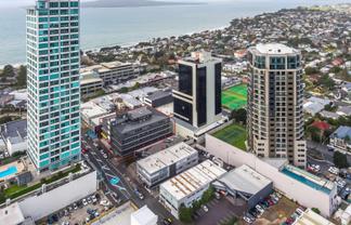 Well-configured Takapuna office