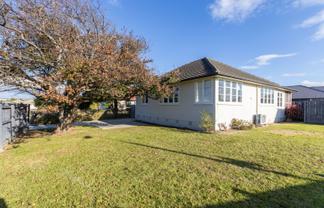 2 Forth Terrace, Roslyn