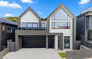 11 Humenga Place, Long Bay