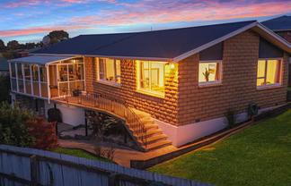 25 Balmoral Street, Marchwiel