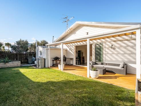 134 Onepu Road, Lyall Bay