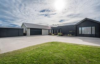 137 Pilot Drive, Ngahinapouri