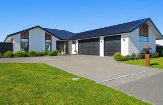 19 Suffolk Drive, KIRWEE